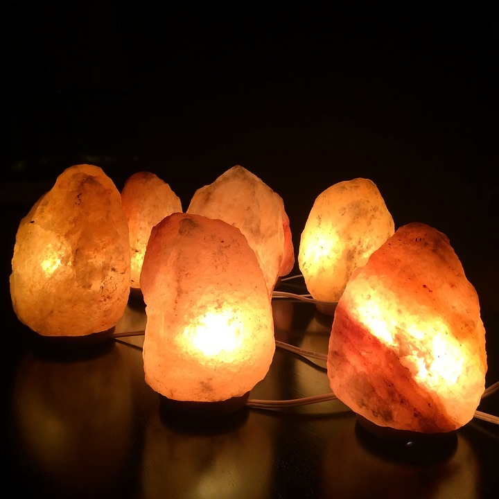 What Shapes, Sizes and Colors Do Himalayan Salt Lamps Come in