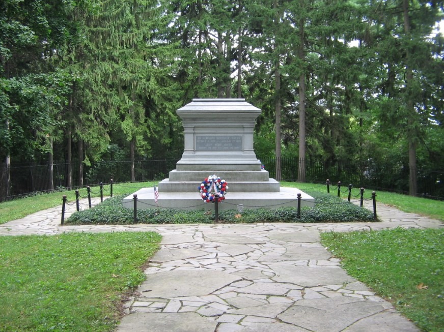Grave of Rutherford B. and Lucy Webb Hayes at Spiegel Grove