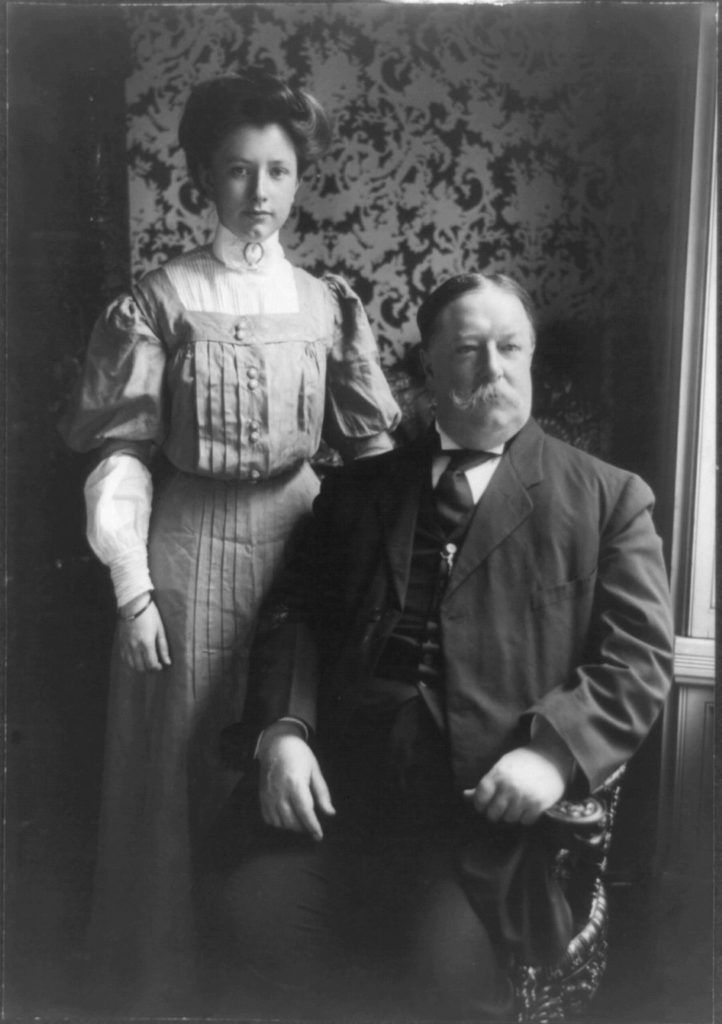Helen Taft with her father, William Howard Taft