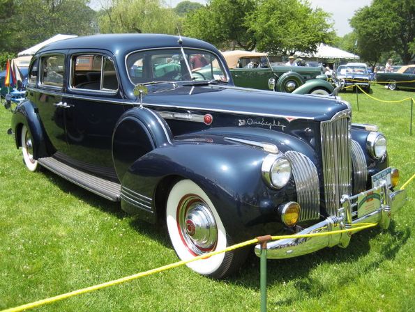 Packard 180 Touring Sedan, 1941