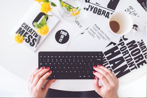 Things to consider before starting a blogging job