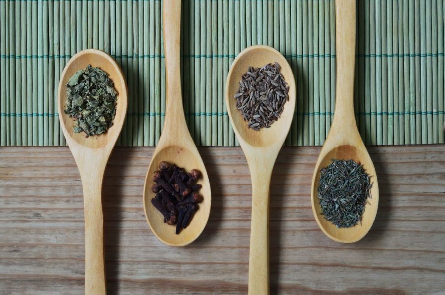 5 Medicinal Herbs and Their Uses