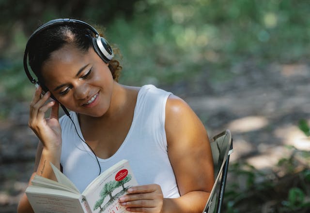 Essential Benefits of Listening to Music While Studying