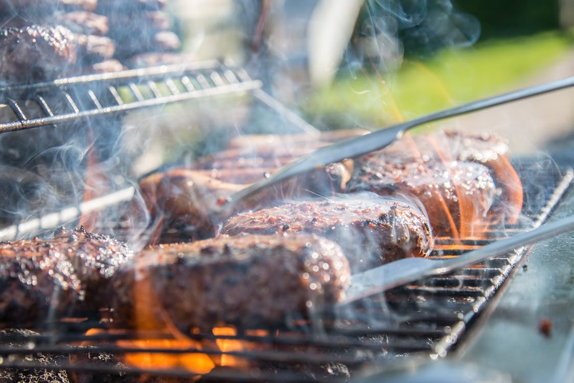 How to Plan an Ideal Family Barbecue Party