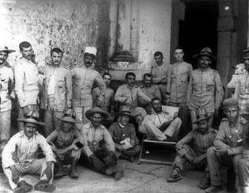 1896-98 Captured Spanish soldiers in Tacloban