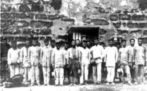 1899-1901 Filipinos in US Army jail, Batangas