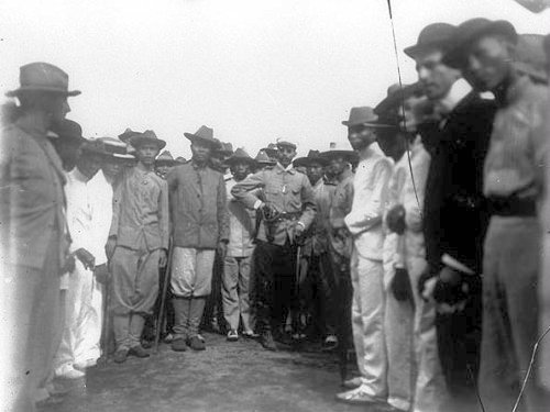 1901 June 21 gen juan cailles suurenders to Americans in Laguna_edited