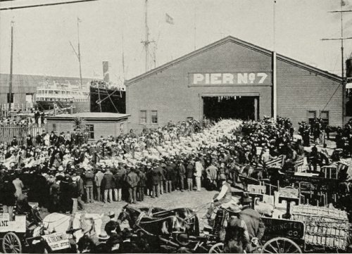 1st Nebraska embarking for Manila, June 15 1898
