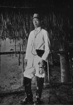 Aguinaldo in white with sword