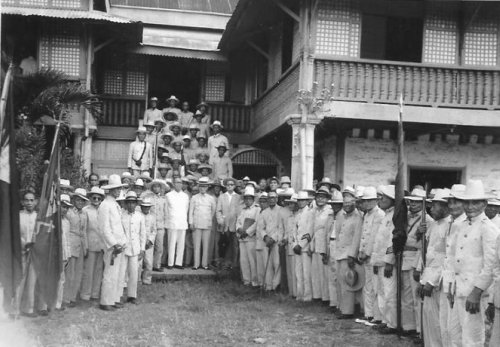 Aguinaldo with Asociacion de los veteranos de la revolucion 1955