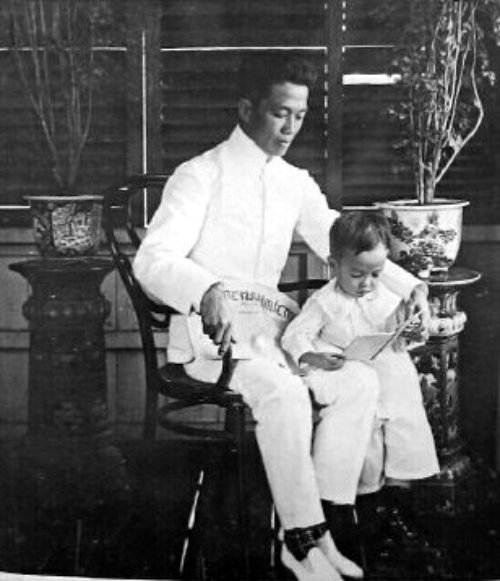 Aguinaldo with his son Emilio Jr 1906