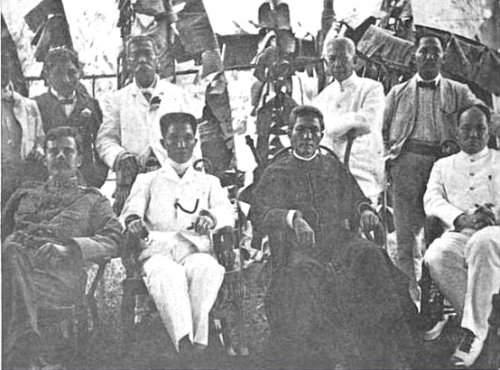 Buencamino Aguiuinaldo Aglipay at Malate Xmas party Dec 24 1904