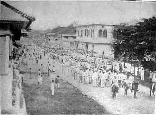 FILIPINO soldiers MARCHING INTO Pagsanjan UNDER GENERAL LAUREL in Leslie issue Feb 23 1899