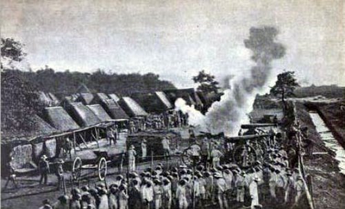 Filipino artillery firing in Cavite 1897 or 1898