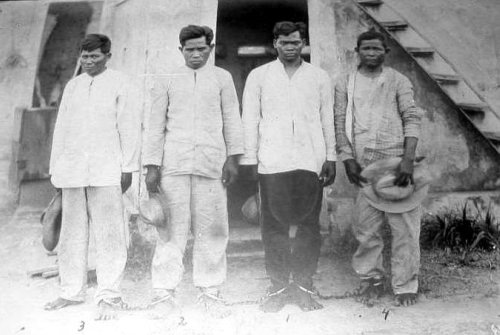 Four Filipinos about to be hanged by Americans