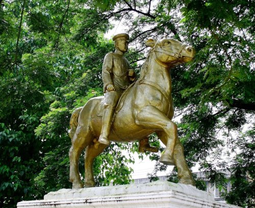 Gen. Antonio Luna monument at Plaza Lucero