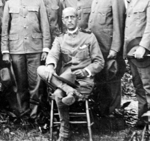 General William Kobbe seated 1900
