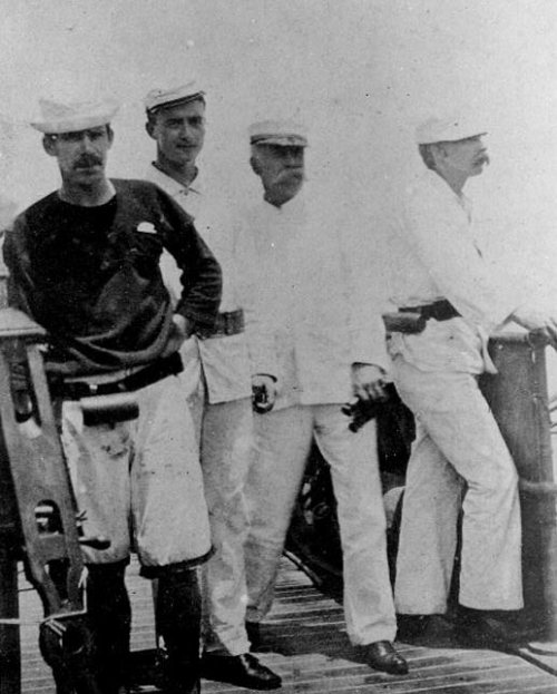 George Dewey and 3 crew battle of manila May 1 1898