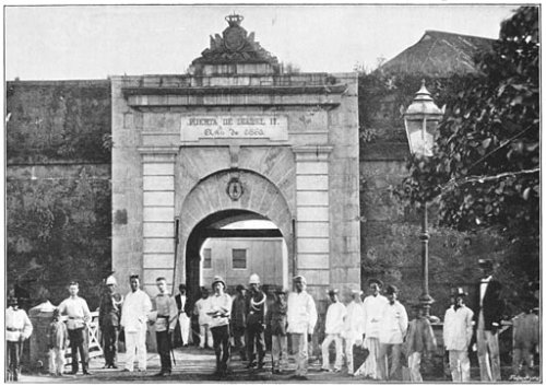 Intramuros Puerta de Isabel II