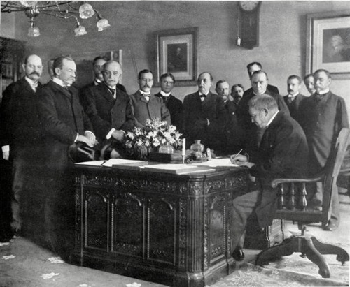 Jules Cambon signs memo of treaty ratification April 11 1899