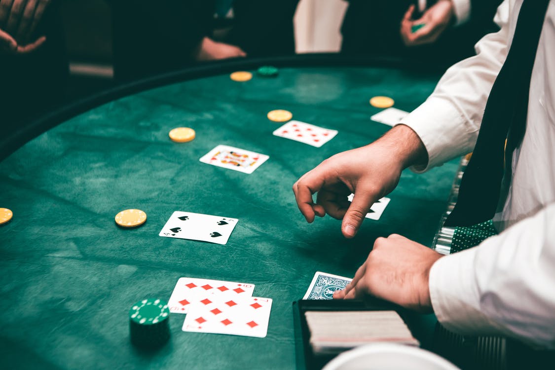 Put a Lock on Lockdown with These Popular Blackjack Games Online