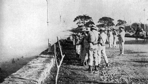 Spanish soldiers target practice at luneta