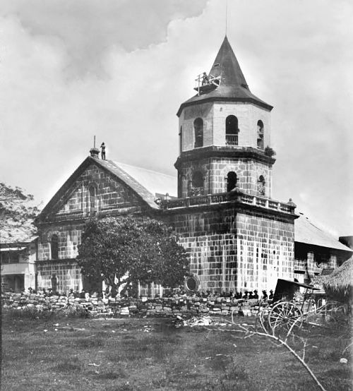 St. Anne Church in Taguig, US soldiers behind stone wall, lookouts on roof, Nov 1899_opt