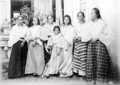 Tagalog women and girls some showing white blood, Bacoor, Cavite 1899 u of mich