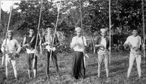 Tausug warriors in Jolo c1901