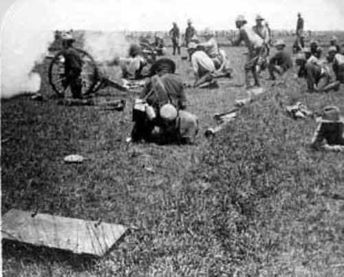 US artillery supporting infantry 1900
