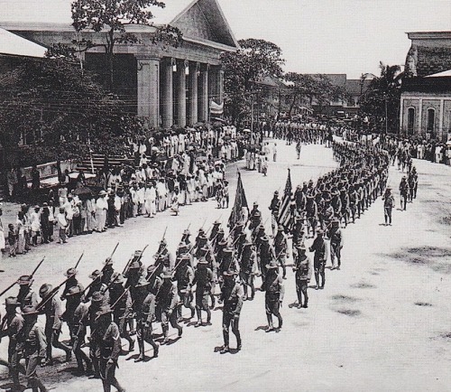 us troops July 4 1902 parade Manila_opt