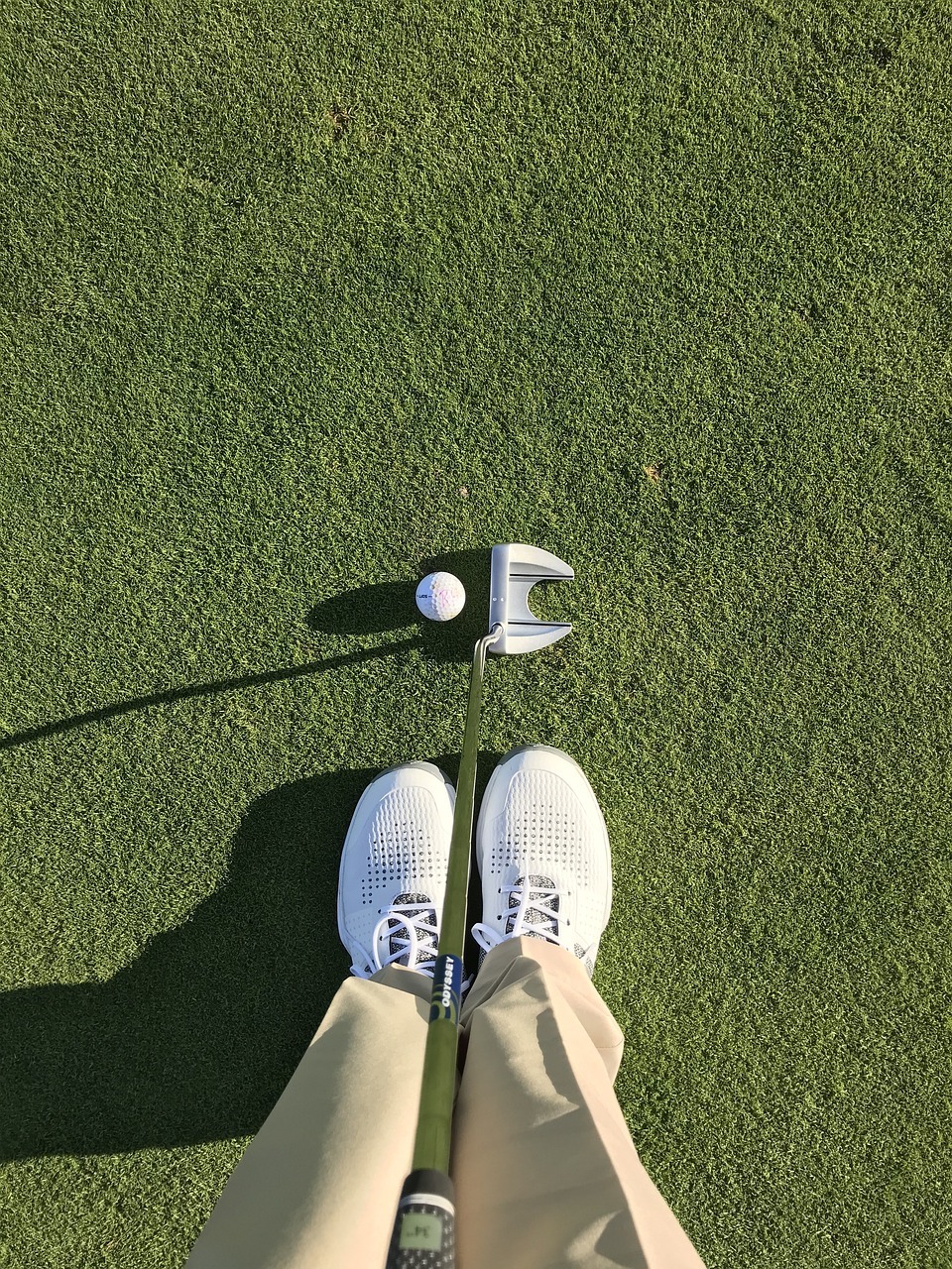 Do golf shoes help you to play better?