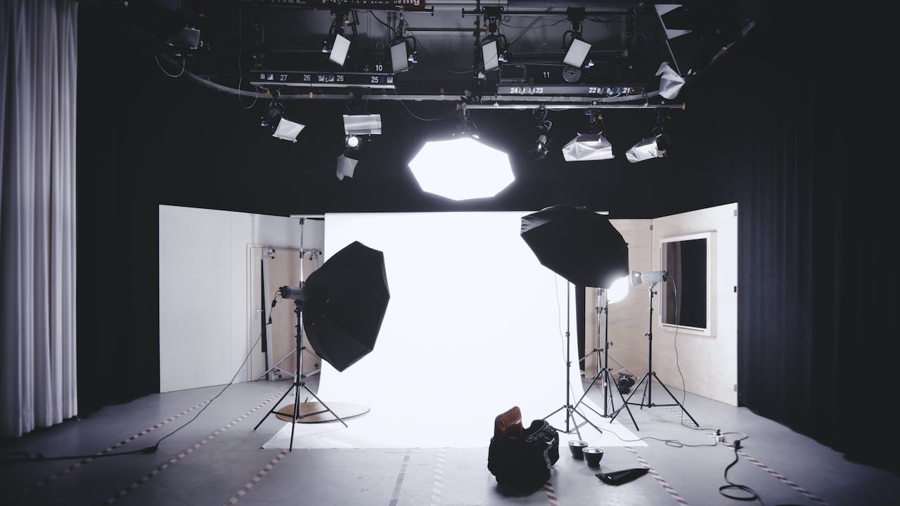 How to Build Your Own Efficient Ecommerce Photography Studio?