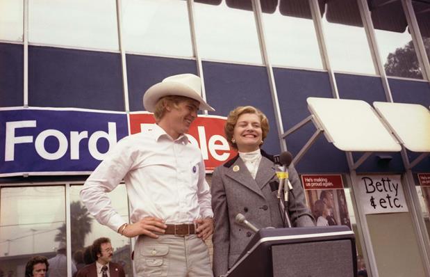 Steven Ford with his mother, Betty Ford, in 1976