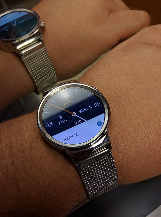 The Huawei Watch Fit Elegant is a worthy competitor