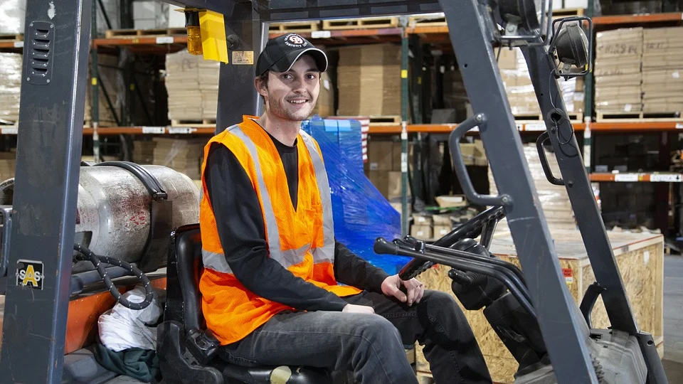 5 Crucial Safety Tips for Forklift Drivers to Avoid Injuries