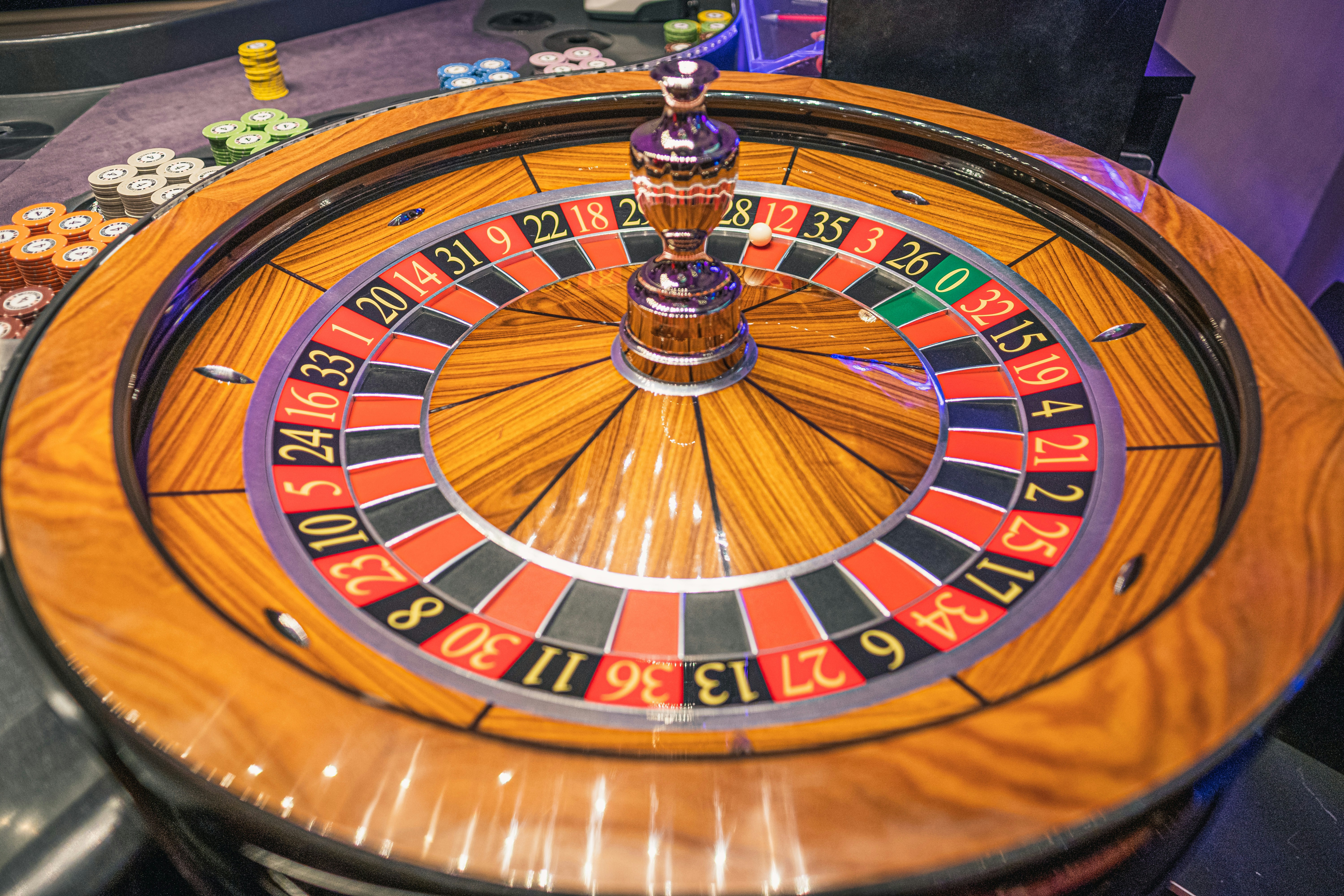 Why Do People Love to Play Roulette, Even If They Don't Know How To