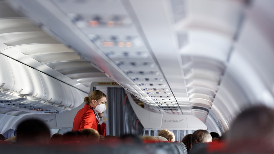 6 Fun Gift Ideas for Flight Attendants