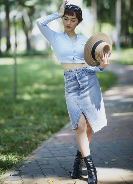 Things to Consider When Wearing a Denim Skirt to Look Perfect