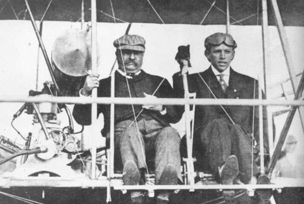 Theodore Roosevelt & Archibald Hoxsey in 1910, Kinloch Field in St. Louis, Missouri