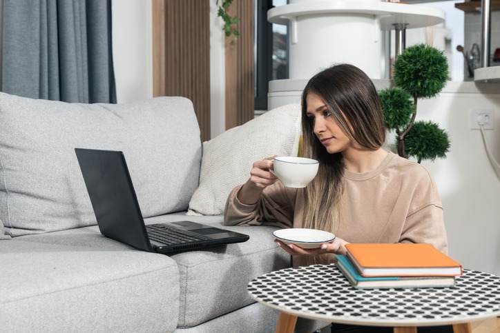 https://www.istockphoto.com/photo/young-woman-freelance-software-and-web-developer-programmer-working-on-laptop-from-gm1395156370-450367536?phrase=Bookings