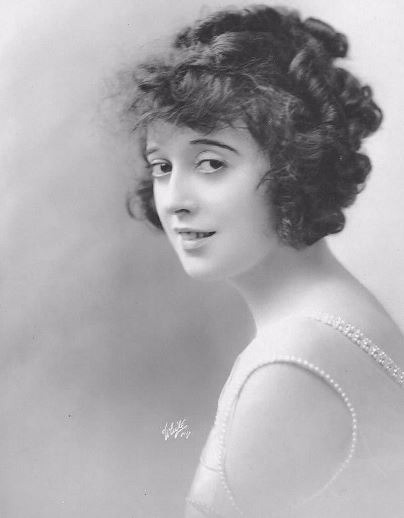 Mabel_Normand_by_Albert_Witzel_1917