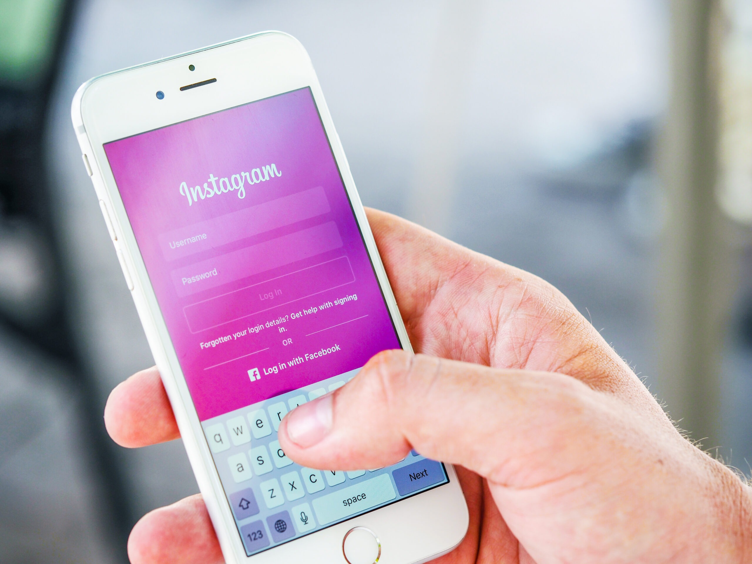 The Ways to Boost Traffic and Sales Through Instagram