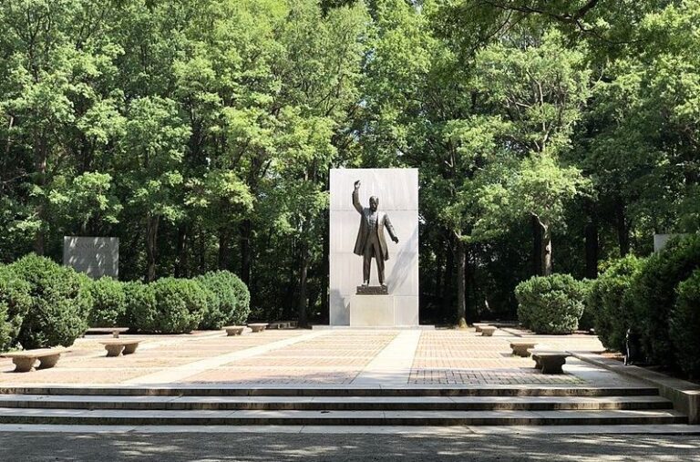 Theodore Roosevelt Memorial