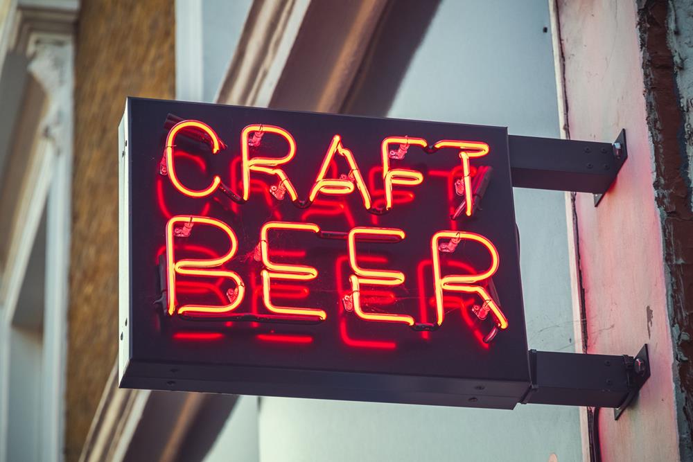 Craft beer neon sign