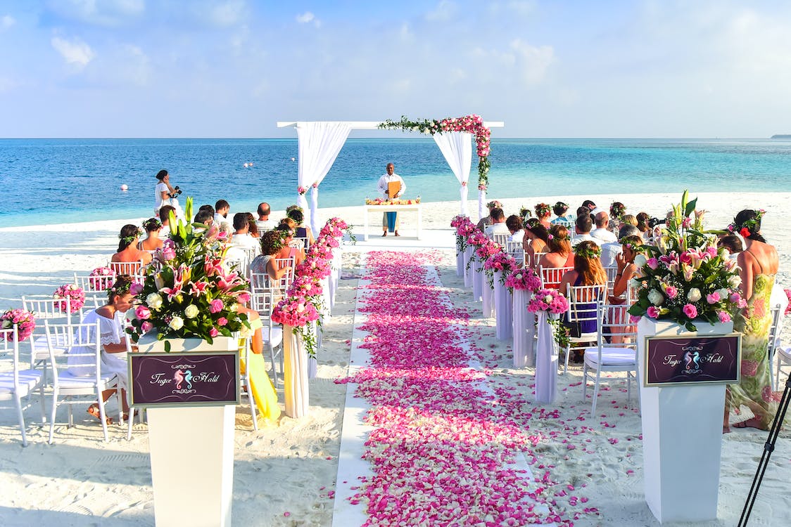 Regardless of whether you have visited Samoa or not, it is a stunning location, and it is quite interesting to discuss the distinctive Samoan wedding traditions and contrast them with your own cultural traditions, no matter where you are from.