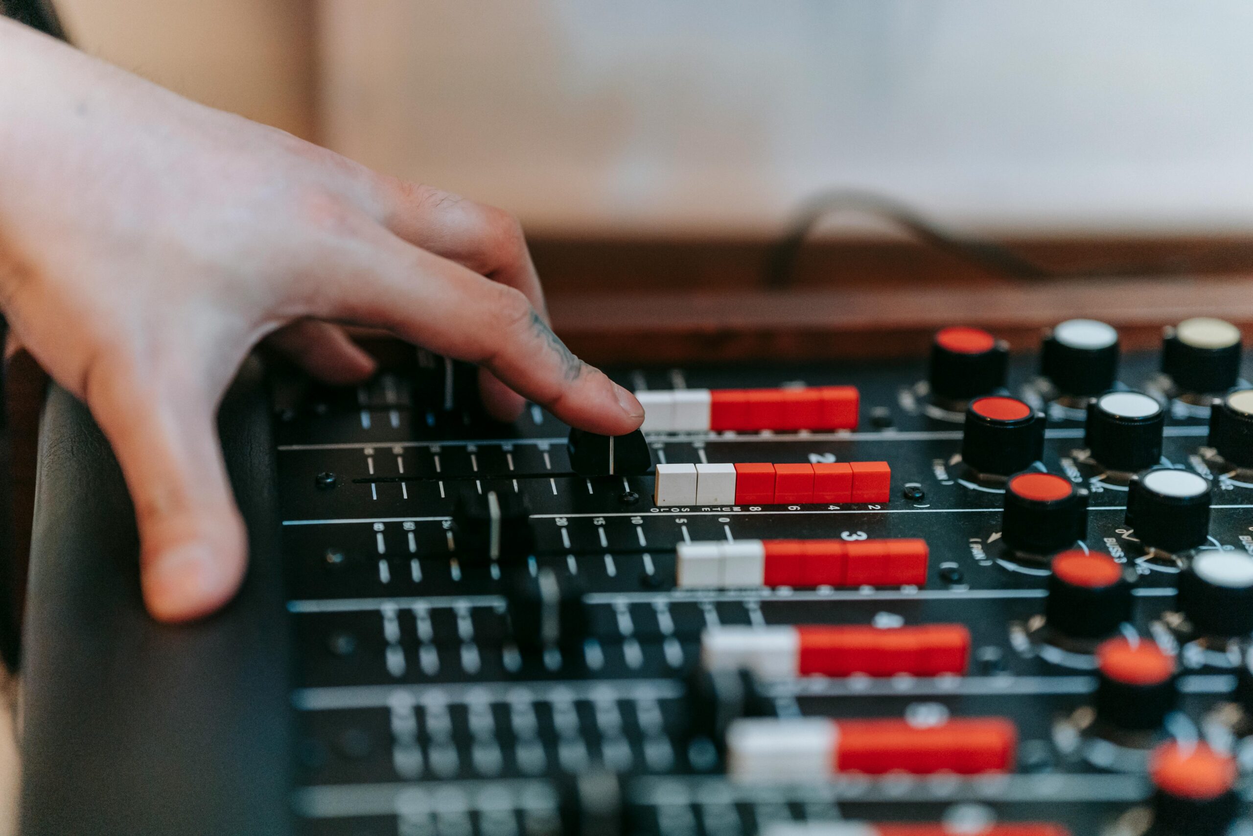 Live Sound Unleashed A Comprehensive Guide to Mixing
